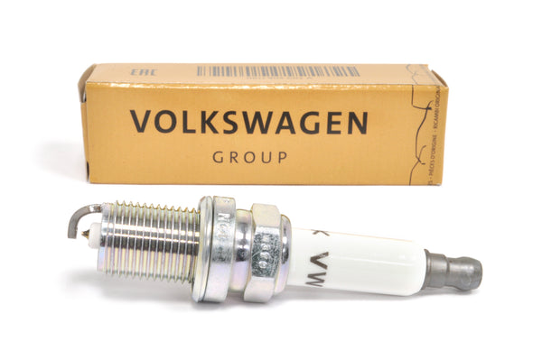 カートリッジ1.5mm Audi OEM Spark Plug for V10 17+R8/Huracan (06H905601A)