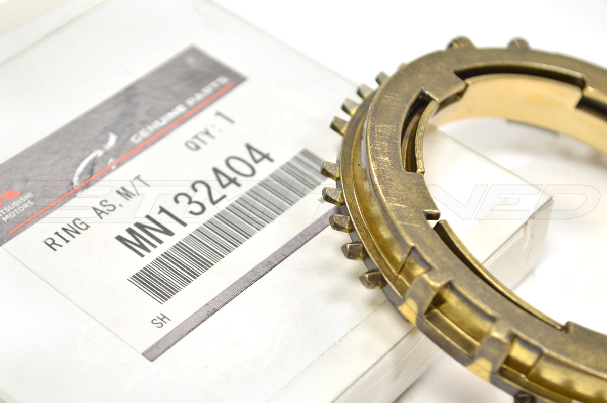 MN132404-oem-evo-8-9-mr-3rd- 