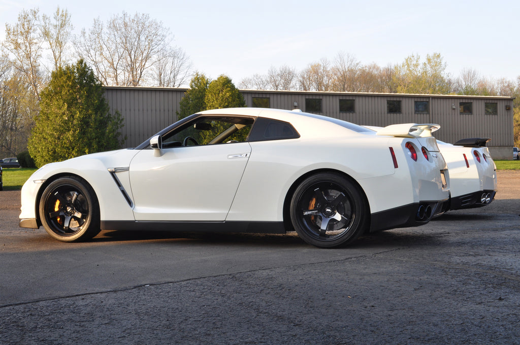 Advan GT/Toyo R888R Wheel and Tire Package for R35 GTR