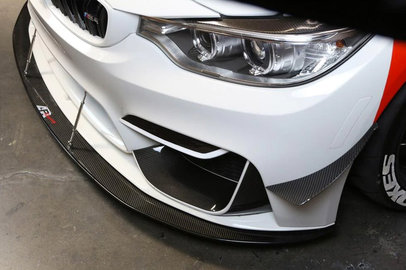 apr-carbon-canards-bmw-f82-m4-