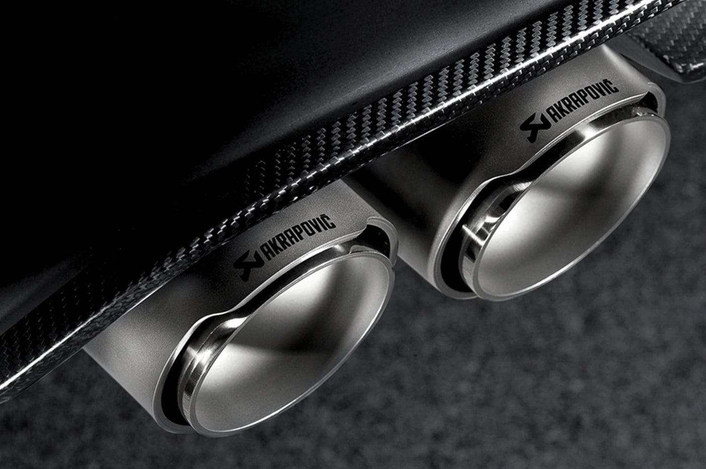 AKRAPOVIC 式  カーボン製 M2 M3 M4マフラー 4個 MBMT8H-akrapovic-titanium-slip