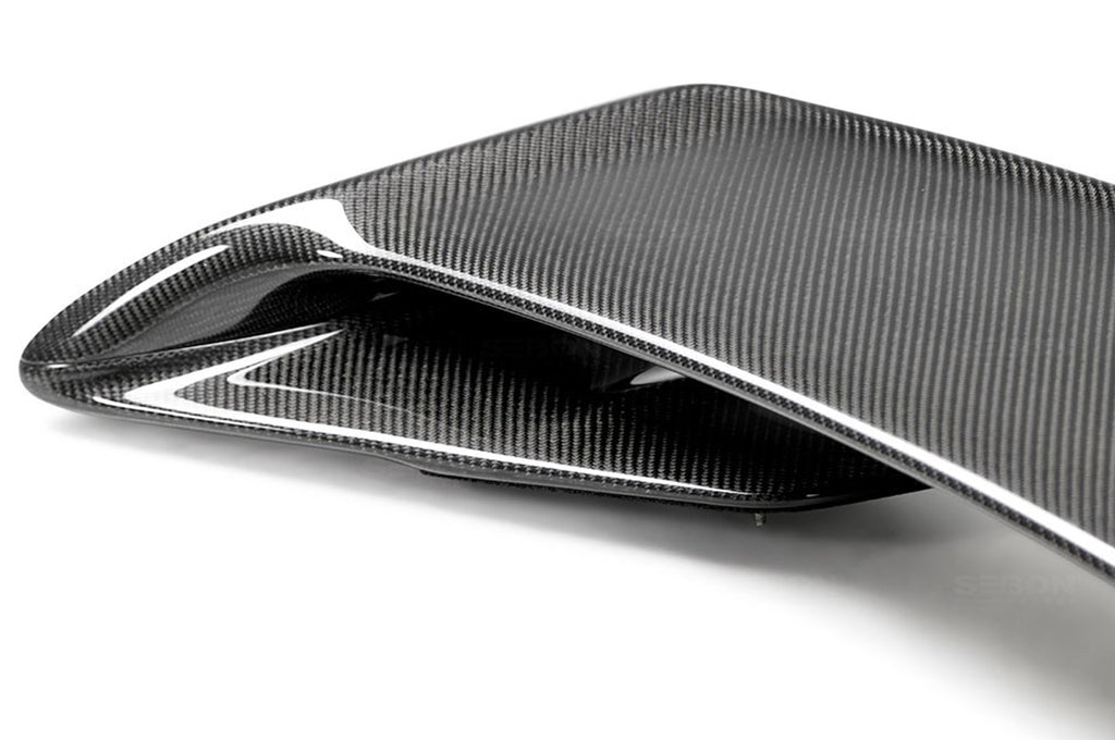 Sebon R35 Spoiler RS0910NSGTR-OE Seibon R35 GTR OEM Style Carbon Fiber Spoiler